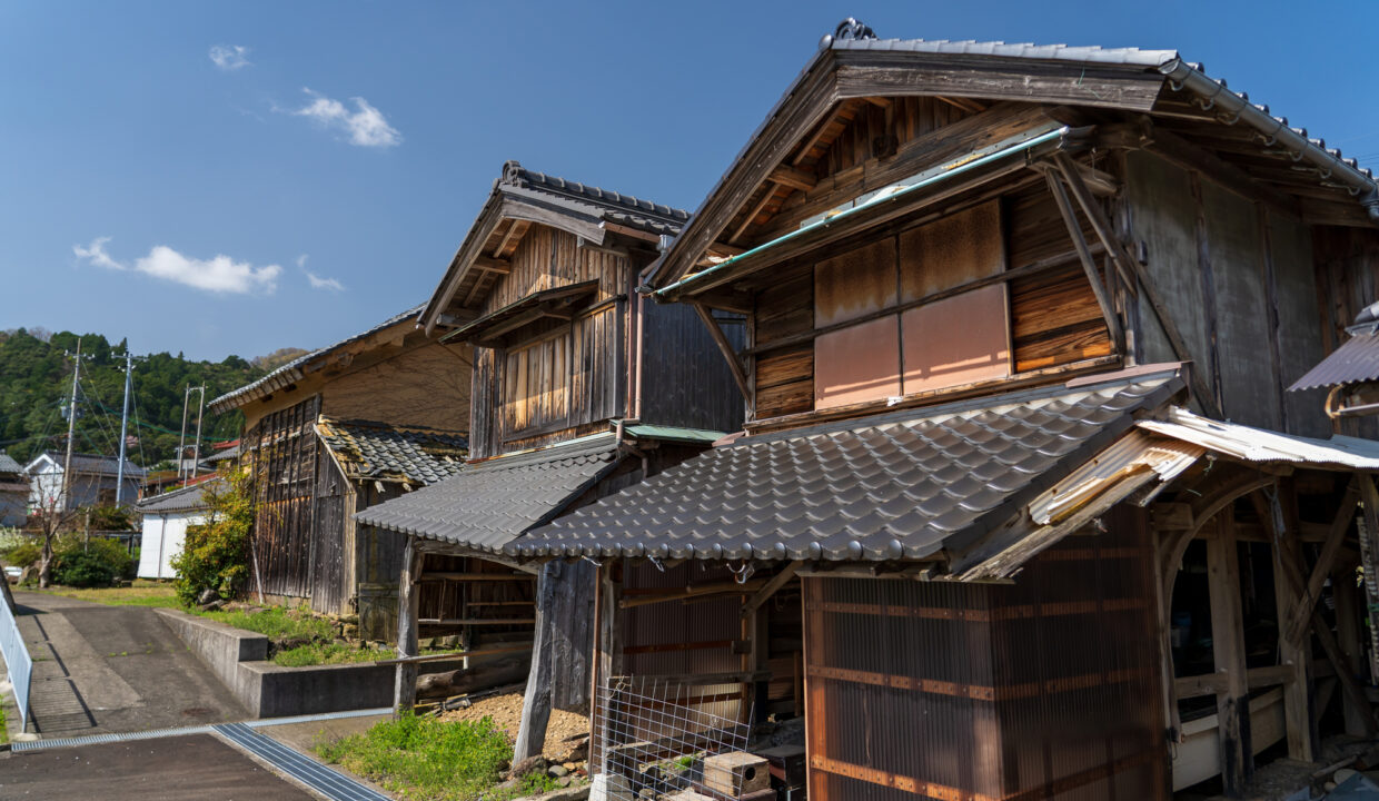 Akiya au Japon : Guide Complet pour acheter une maison abandonnée (opportunités, risques, agences)