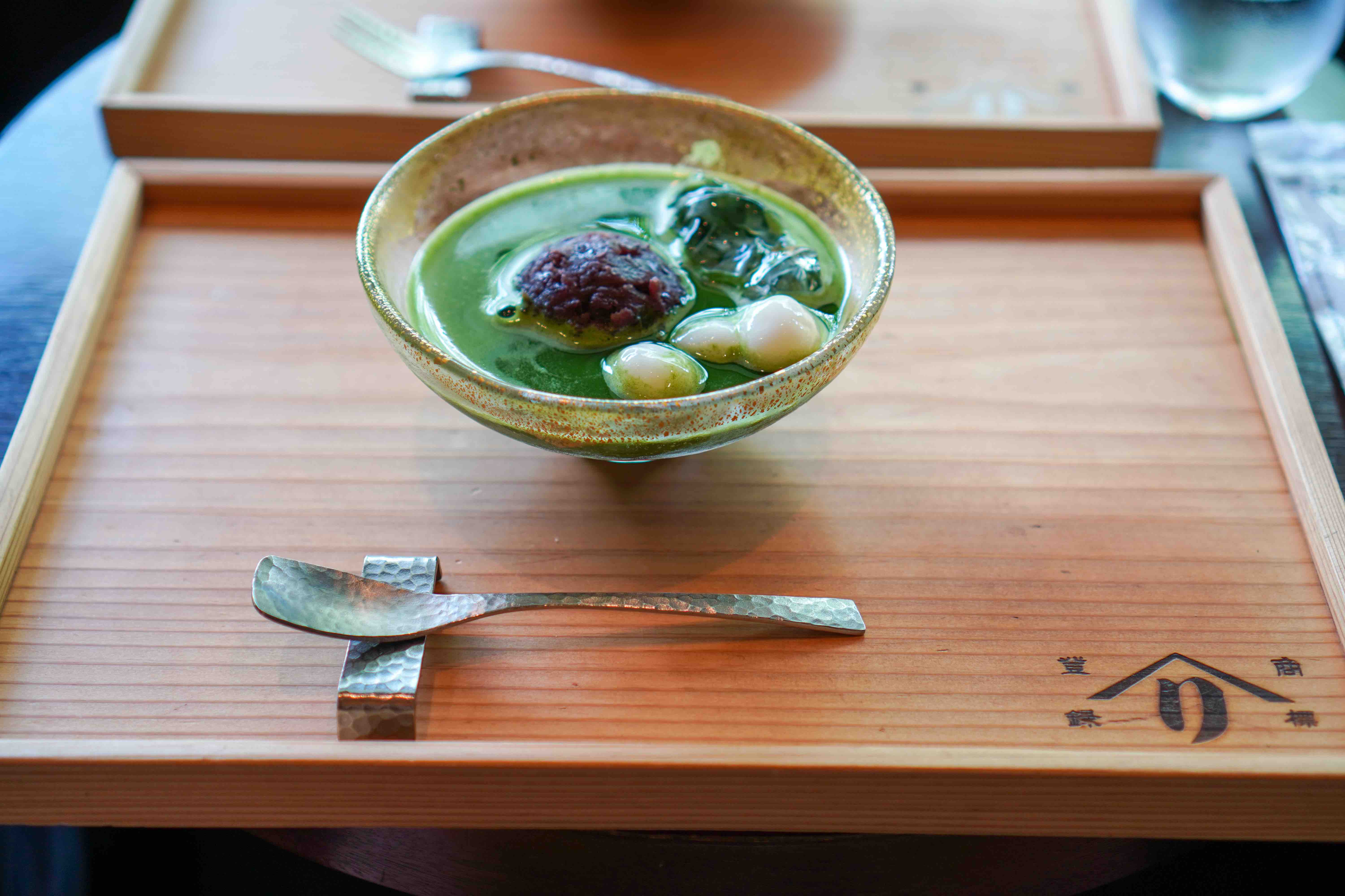 La folie du matcha au Japon : pourquoi tout le monde s’arrache l’or vert ?